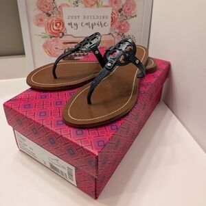 🥰EUC Tory Burch Mini Miller Flat Thong, Micro Tejus Print Embossed Sandals, 🖤